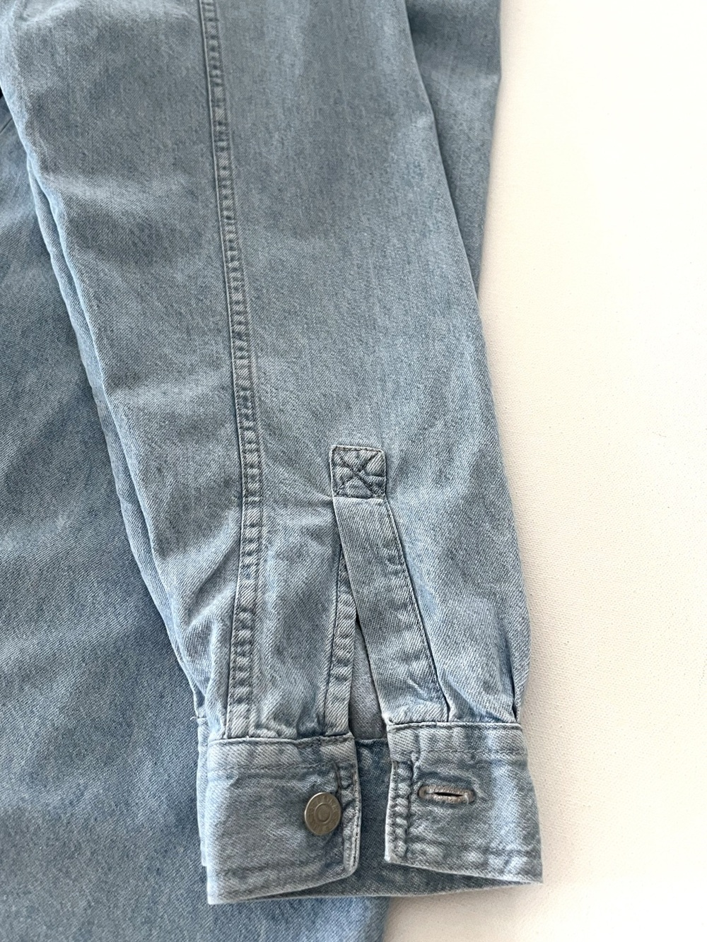 Vintage Levi’s Denim Blue Pocket Shirt 90's Workwear Style Size Large - Picture 5 of 8